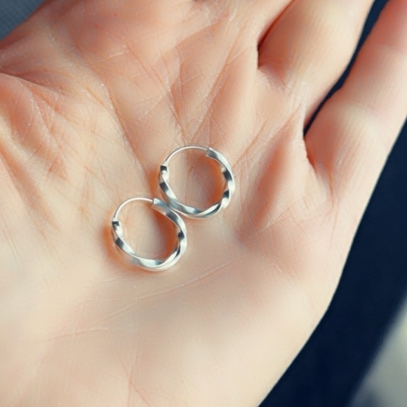 Sterling Silver Twisted Huggie Hoop Earrings 14mm - Picture 5 of 7